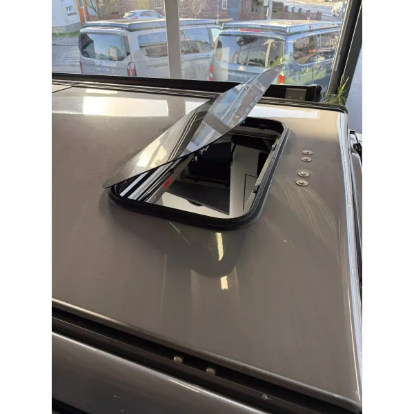 Ausstellfenster RW Eco 700x400 mm für Nugget V710 - Mit Montage