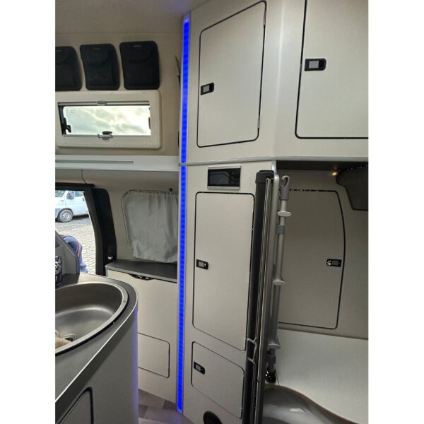 Carbest LED-Band, rot, grün, blau, warmweiß, IP65, 10mm, 12V / 10W/m - Mit Montage