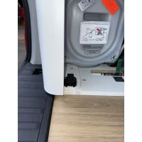 Gasfach im Nugget V710 vereinfachtes Öffnen - Mit Montage